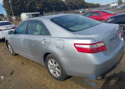 2007 Toyota Camry Le V6 z USA, uszkodzony, nr VIN 4T1BK46K07U550977